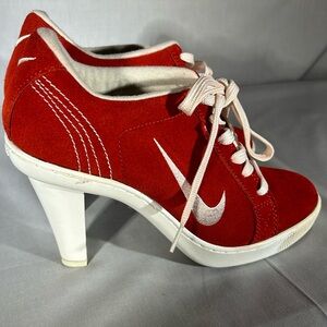 Nike High Heels Pumps Shoes Size 9.5